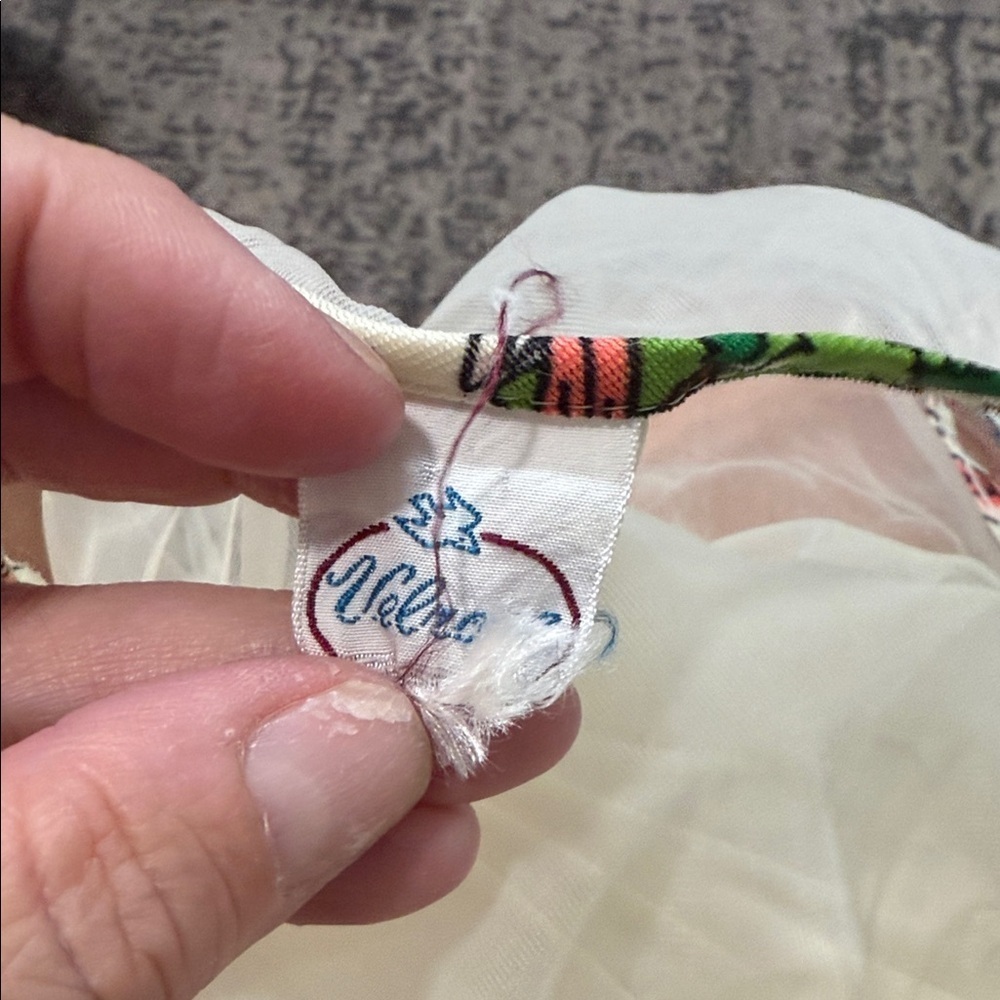 Elegant Cream Floral 1970’s nightgown - Picture 6 of 6